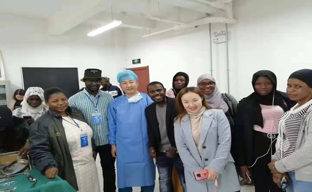 英語展會(huì)翻譯怎么收費(fèi) 一天大概多少錢？